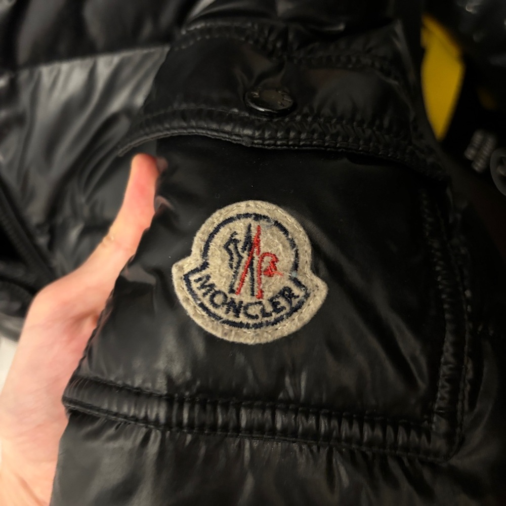 Moncler Down Jacket - Picture 5 of 8